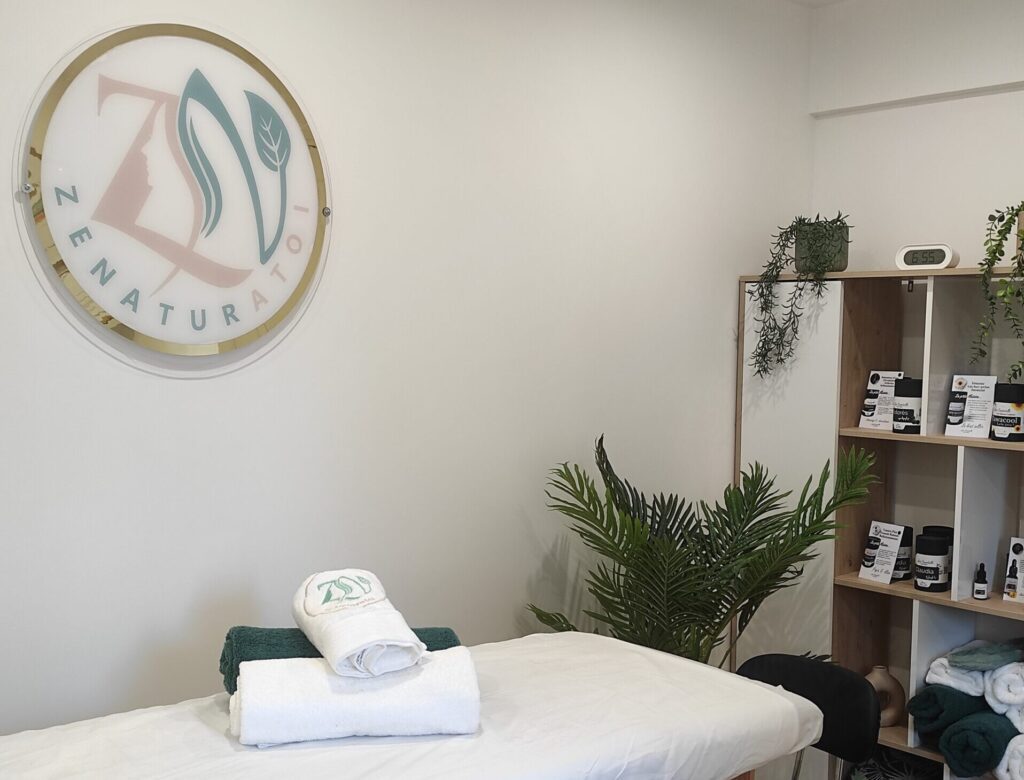Espace de soin et table de massage au cabinet de naturopathie et réflexologie Zenaturatoi à Erquinghem-Lys.