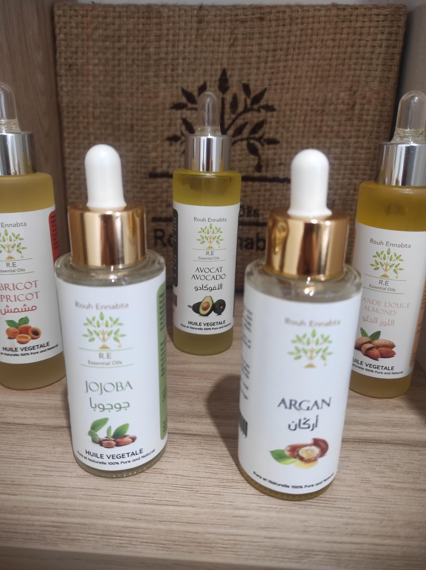 Flacons d'huiles de soin pour les séances de naturopathie au cabinet Zenaturatoi à Erquinghem-Lys.